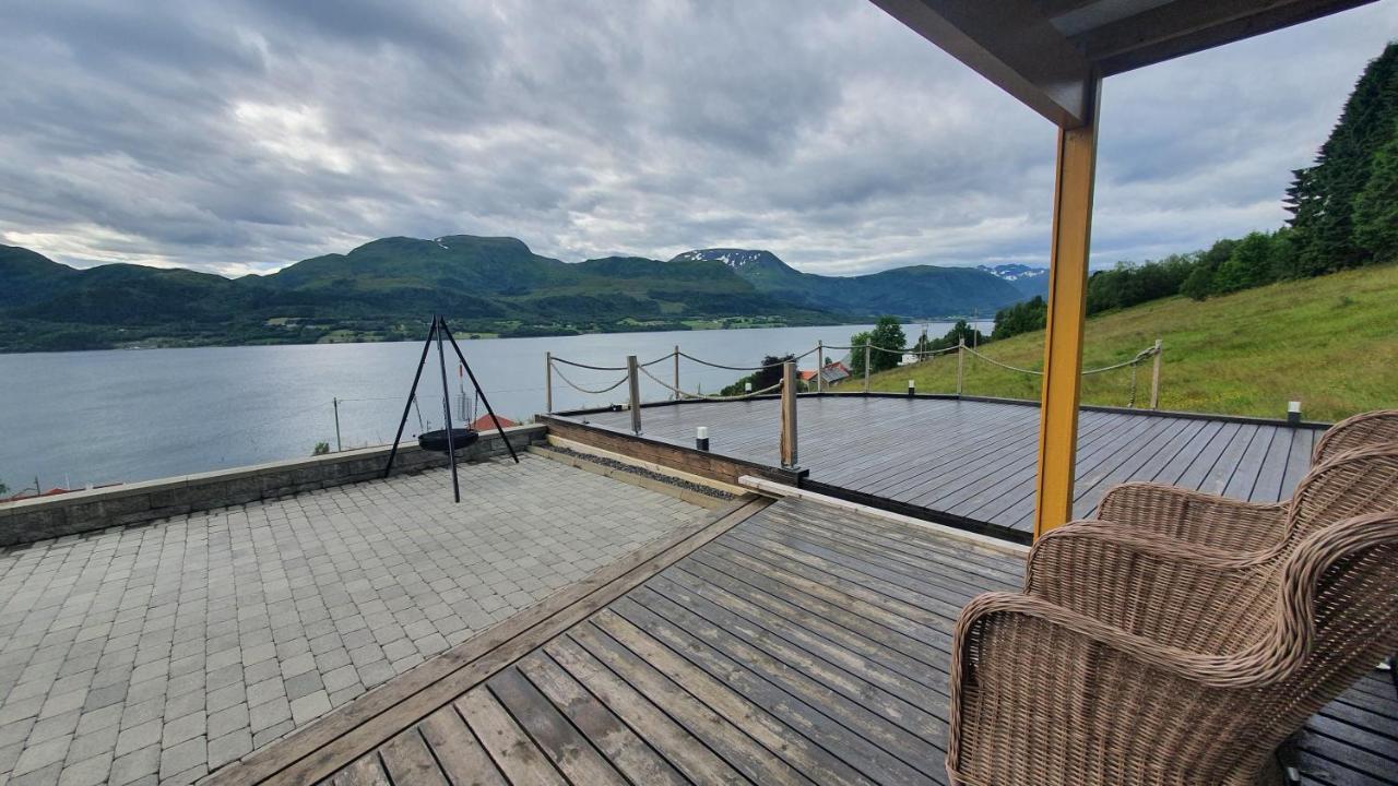 Kvernesfjorden Apartments Steinsgrenda Exteriör bild