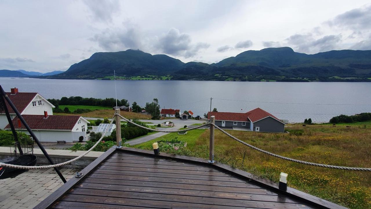 Kvernesfjorden Apartments Steinsgrenda Exteriör bild